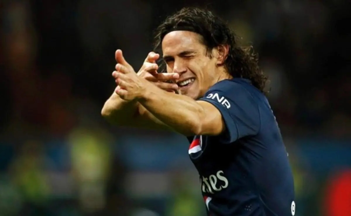 Edinson Cavani announces retirement