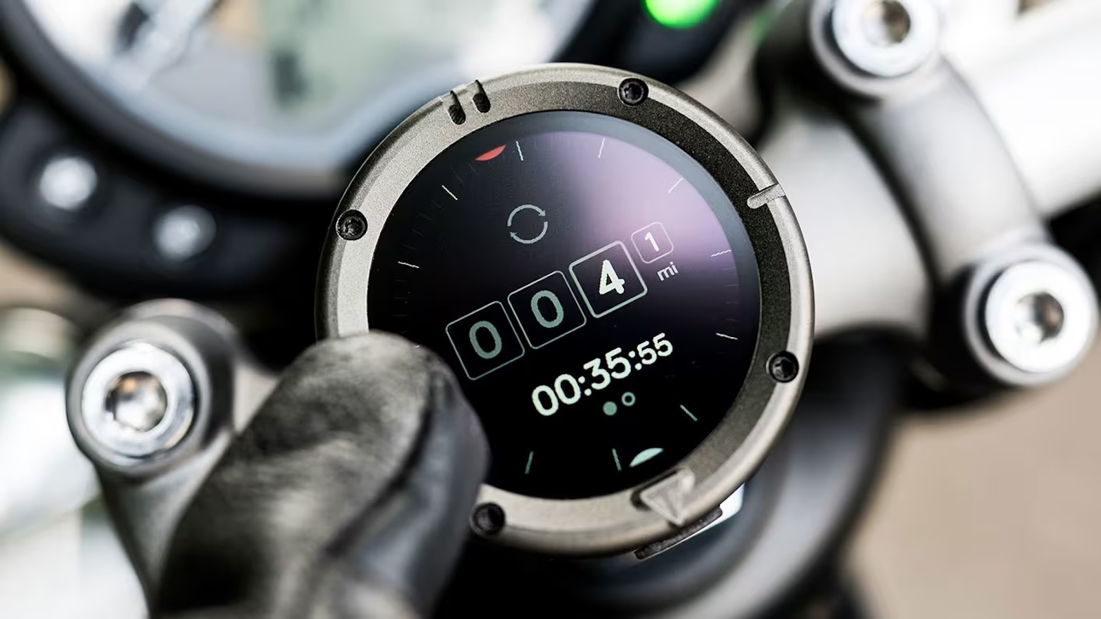 Beeline Moto II GPS for Motorcycles — Compact, Minimal, and Built for Long Rides