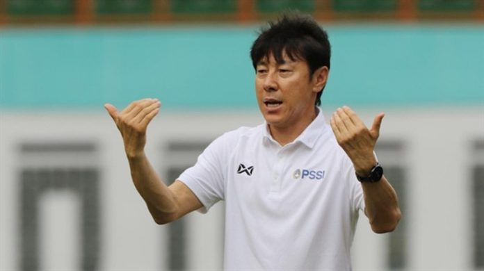 HLV Shin Tae Yong: Tại trọng tài mà chúng tôi thua!