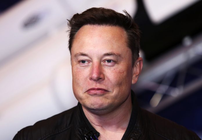 Elon Musk lại cà khịa tỷ phú Jeff Bezos