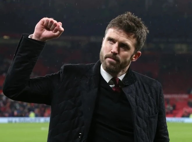 HLV Carrick chia tay MU
