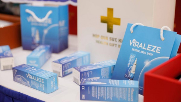 Bình xịt mũi kháng virus Viraleze hỗ trợ phòng dịch Covid-19