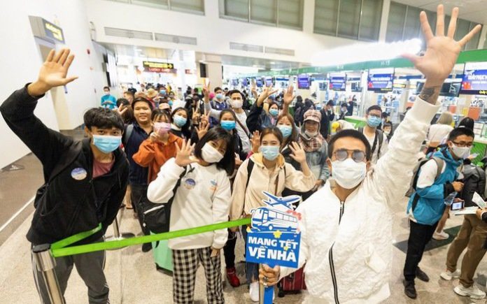 Tết Nhâm Dần 2022: ‘Mang Tết về nhà’ cho sinh viên, công nhân