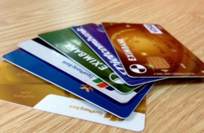 Từ tháng 1/2022, người dân có thể mở thẻ ngân hàng online