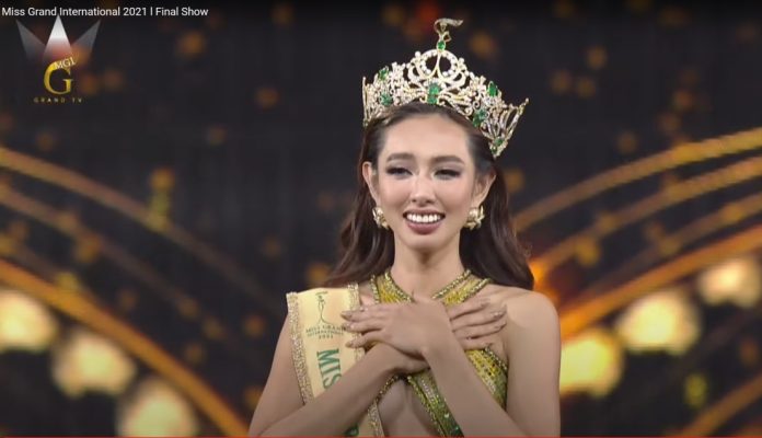 Thùy Tiên đăng quang Miss Grand International 2021