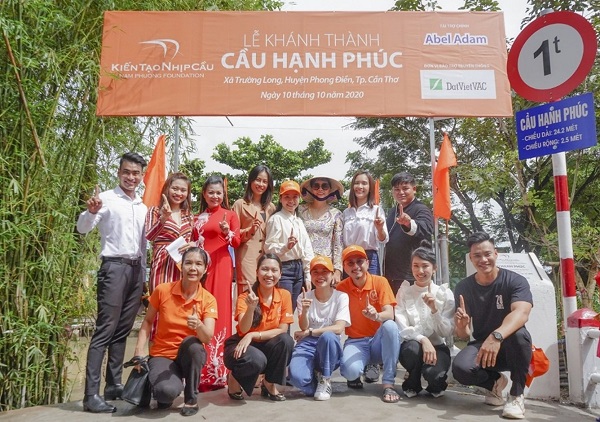 Nam Phuong Foundation khánh thành cầu Hạnh Phúc, Cần Thơ.