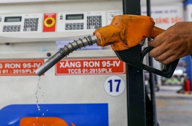 Giá xăng gần 33.000 đồng/lít, giá xăng dầu, giá xăng tăng
