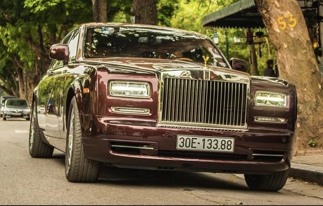 Rolls-Royce Phantom, FLC, Trịnh Văn Quyết