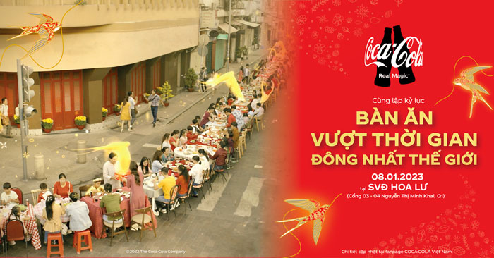 bàn ăn kỳ diệu tết 2023 coca cola
