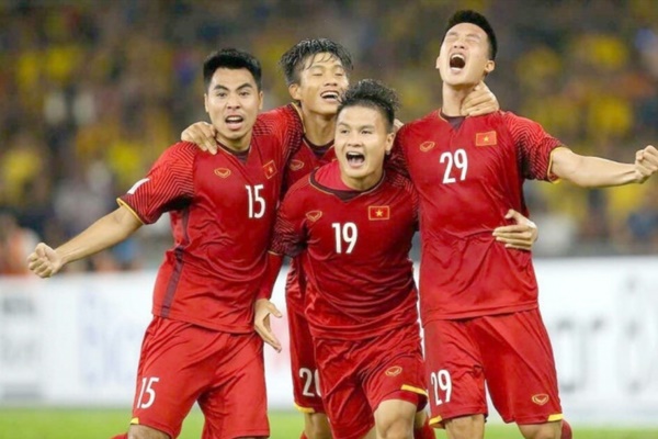 Link trực tiếp Lào vs Việt Nam 19h30, 21/12: Chờ mưa bàn thắng?