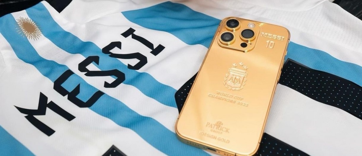 Messi, World Cup 2022, iPhone 14 Pro mạ vàng