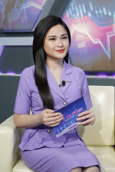 btv bùi khánh ly, phố tài chính, gu thời trang, thời trang tím xanh, mtv, men tv