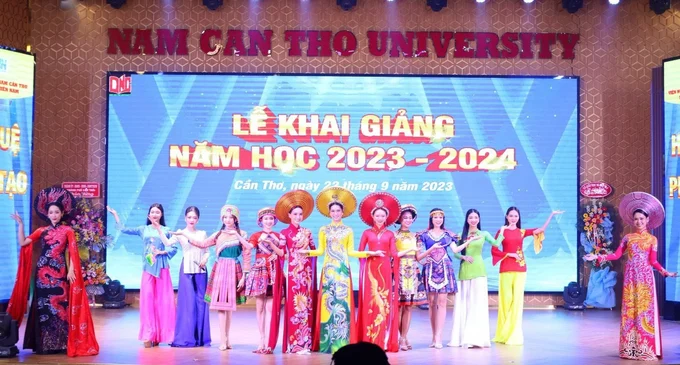 Trường Đại học Nam Cần Thơ tổ chức lễ khai giảng năm học mới 2023 - 2024