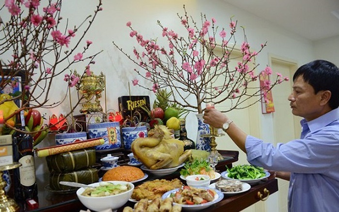 Gà cúng, Cách đặt gà cúng, Hướng đặt gà cúng, Gà cúng Giao thừa, Gà cúng trên ban thờ, Bí quyết chọn gà cúng, Cách làm gà cúng đẹp, Mâm cỗ cúng gia tiên, Lễ cúng gia tiên, Ý nghĩa gà cúng