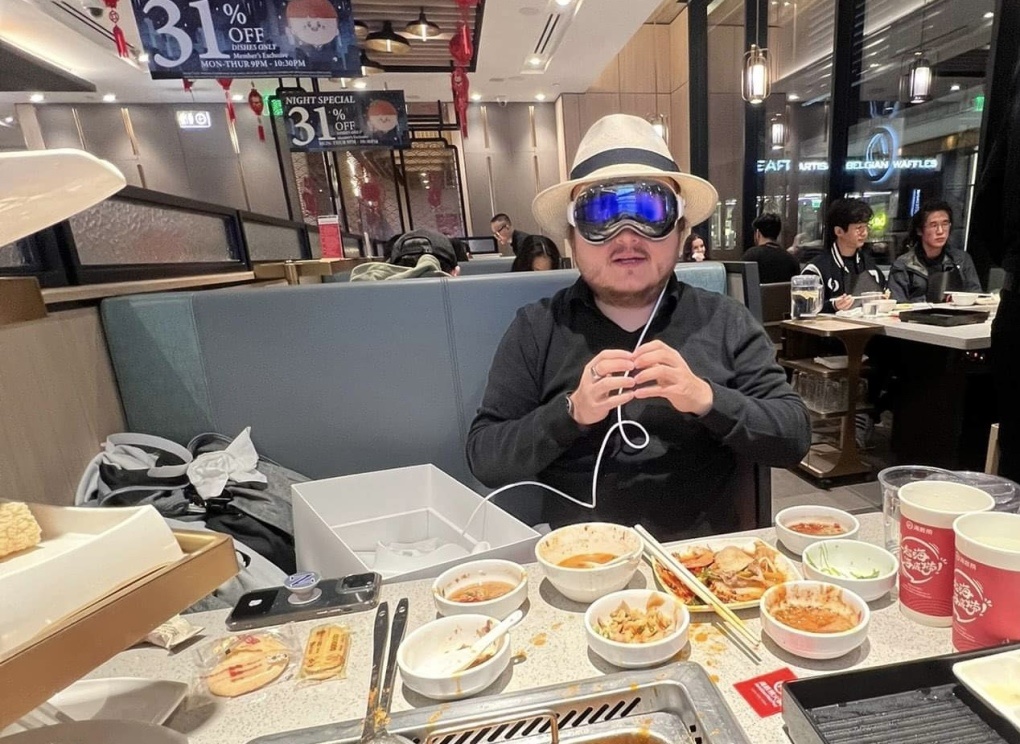 Vision Pro, Kính Apple Vision Pro, Thực tế hỗn hợp, Sử dụng Vision Pro nơi công cộng, Phản ứng của cộng đồng, An toàn khi sử dụng Vision Pro