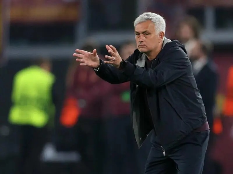 Jose Mourinho, Fenerbahce, Đội tuyển quốc gia, Bồ Đào Nha, Roma, Roberto Martinez