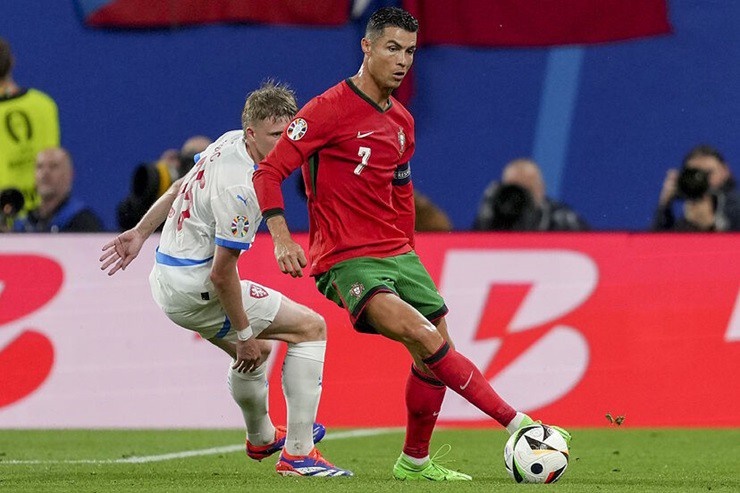 Bồ Đào Nha vs Georgia, Ronaldo