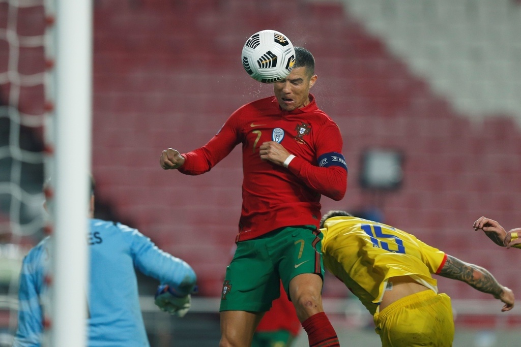 Cristiano Ronaldo, Bóng đá Bồ Đào Nha, Huyền thoại