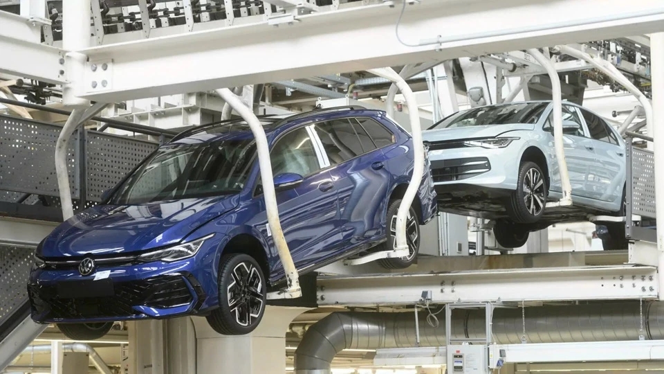 Volkswagen, Đóng cửa nhà máy, Khủng hoảng