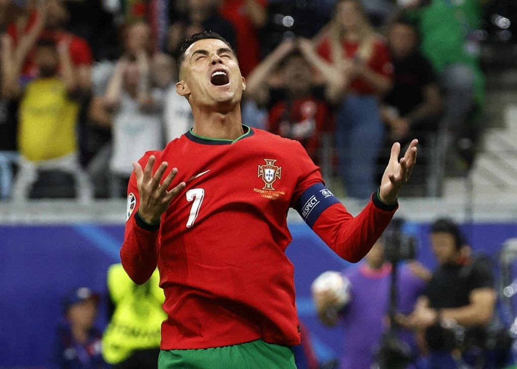 Ronaldo, Bồ Đào Nha lãi to nhờ Ronaldo