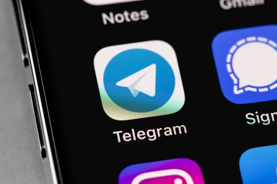 App lột đồ, cơn đau đầu mới của Telegram