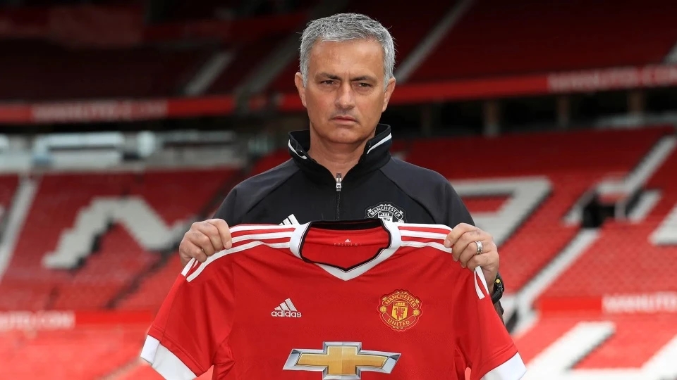 Mourinho đến MU sớm, Quỷ đỏ, Mourinho