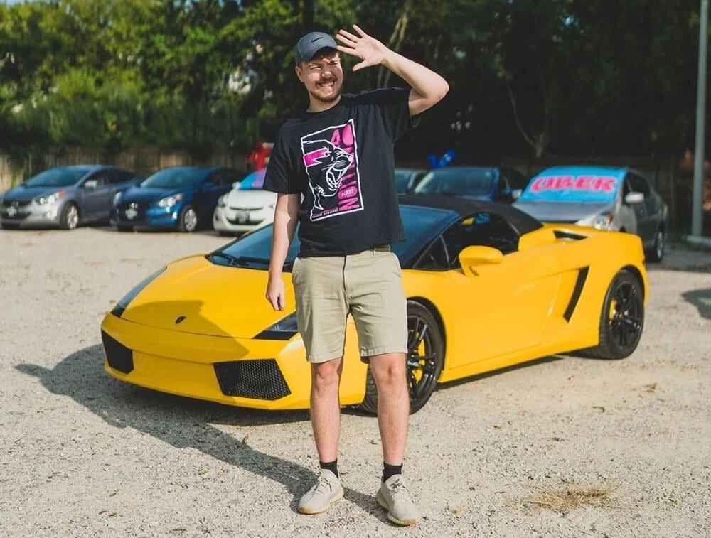 Siêu xe của MrBeast, garage của MrBeast