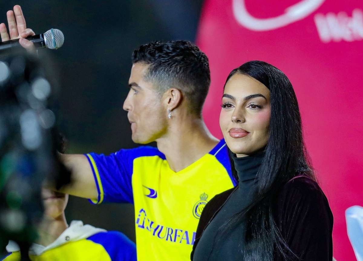 Ronaldo và Georgina, Cristiano Ronaldo và bạn gái, Georgina Rodriguez rời Saudi Arabia, Mối quan hệ Ronaldo Georgina