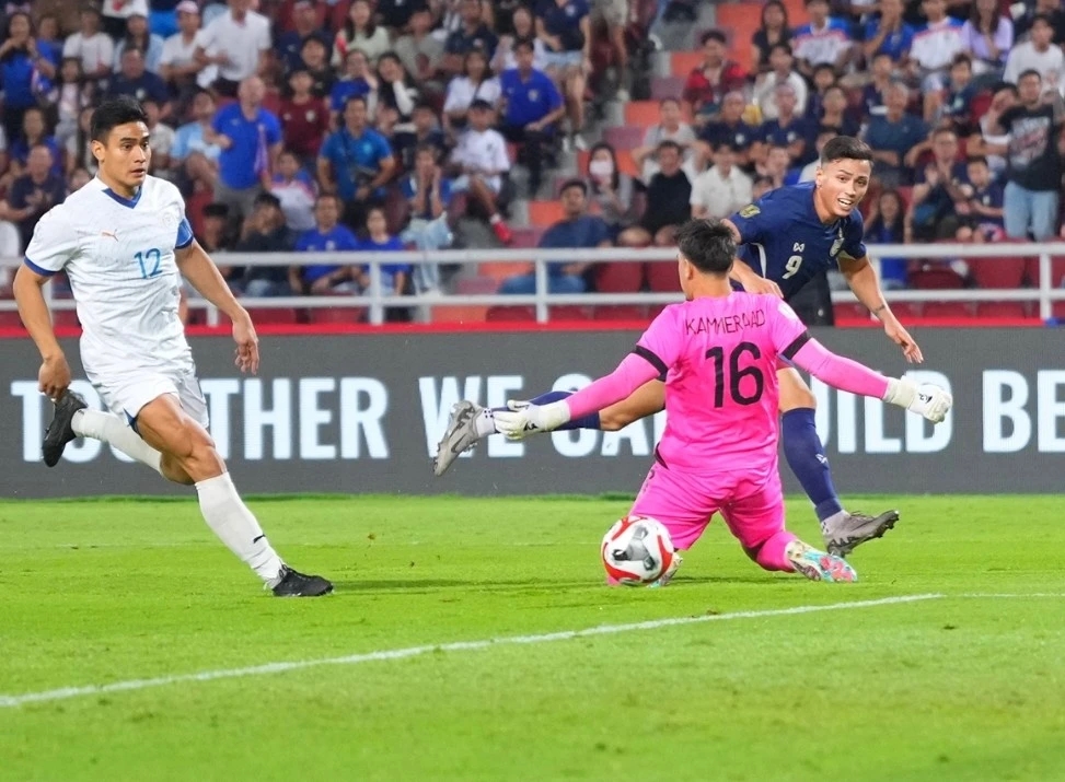 Thái Lan vào Chung kết AFF Cup 2024, Thái Lan thắng Philippines