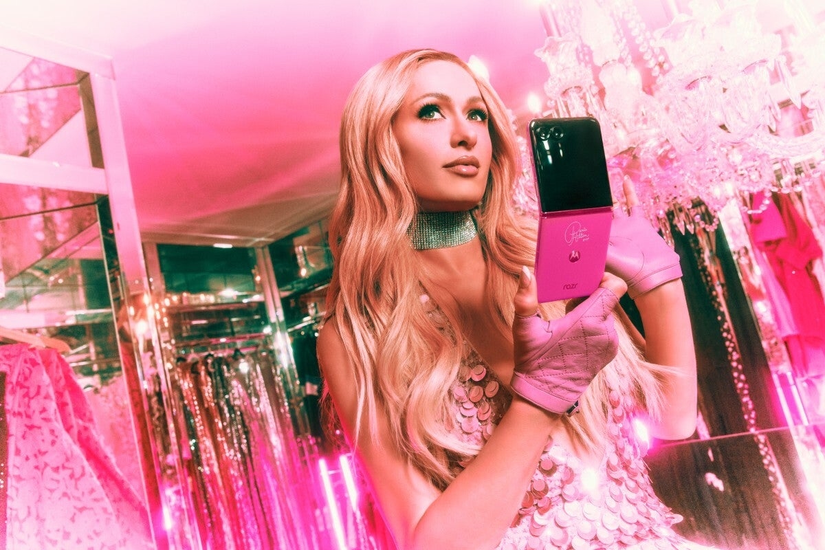 Motorola Razr Plus Paris Hilton, Razr Plus Paris Hilton Edition, Motorola Razr Plus màu hồng, Razr Plus phiên bản giới hạn, Điện thoại gập Motorola Razr Plus