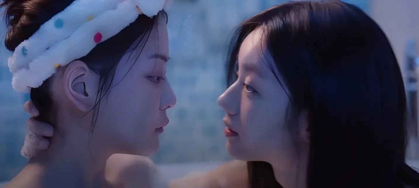 Hyeri táo bạo với nụ hôn đồng giới, Friendly Rivalry, Hyeri và Jung Soo Bin, Nụ hôn đồng giới trong phim Hàn, Hyeri lột xác