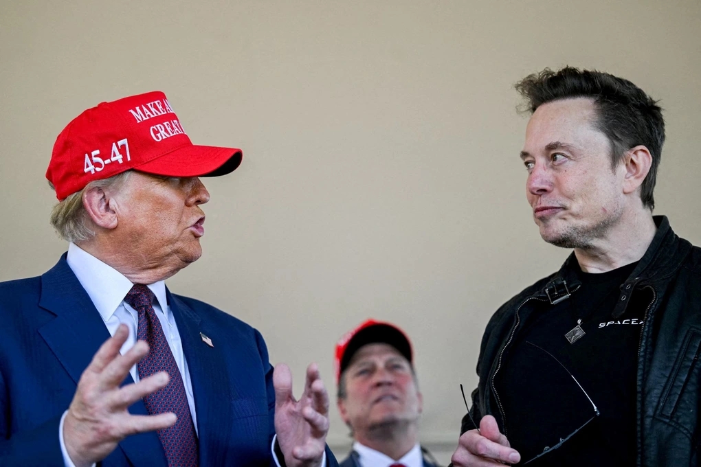 Cổ phiếu Tesla lao dốc, Elon Musk gặp khó khăn, Tesla đối mặt khủng hoảng, Cổ phiếu Tesla giảm mạnh, Elon Musk và chính trị Mỹ, Làn sóng tẩy chay Tesla