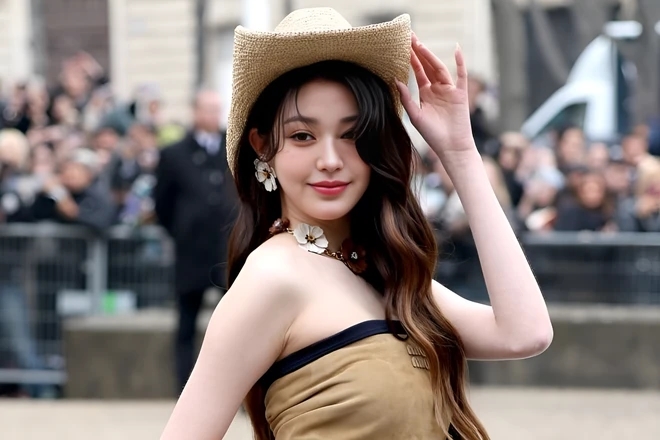 Prada mua Versace, Thương vụ Prada Versace, Prada thâu tóm Versace, Prada sở hữu Versace, Prada Versace 1,4 tỷ USD