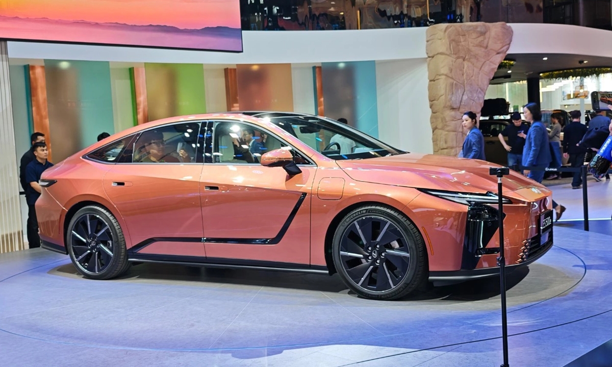 Lexus ES 2026, Lexus ES điện, Lexus thuần điện, xe điện Lexus, ES350e, ES500e, Lexus ES ra mắt, Lexus ES mới, xe điện 2026