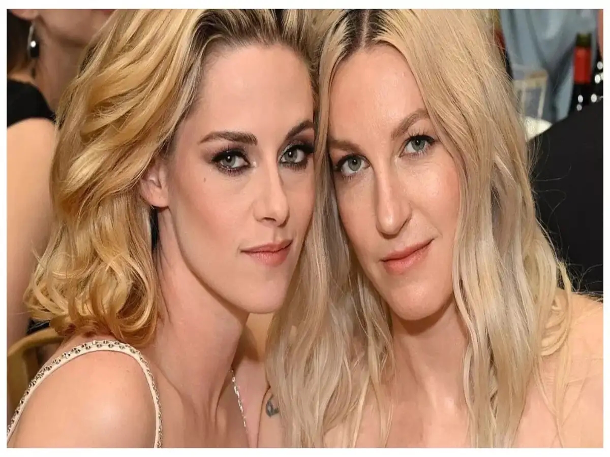 Kristen Stewart chính thức kết hôn với biên kịch Dylan Meyer