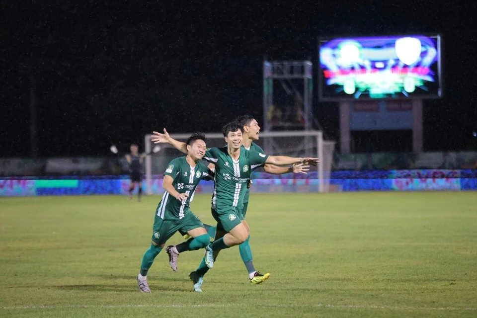 Công Phượng đá phạt thành bàn, Công Phượng Bình Phước, Giải hạng Nhất Quốc gia 2024/25, Bình Phước vs Đồng Tháp