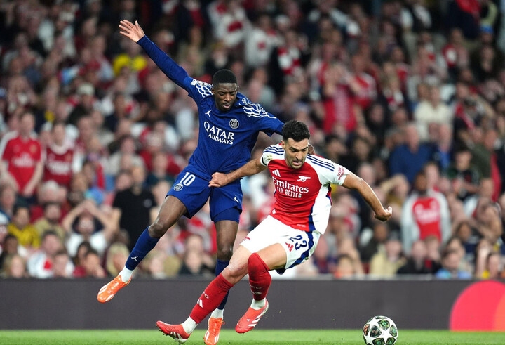 Arsenal vs PSG, tranh cãi VAR, phạt đền Champions League, Timber vs Kvaratskhelia, bán kết C1 2025