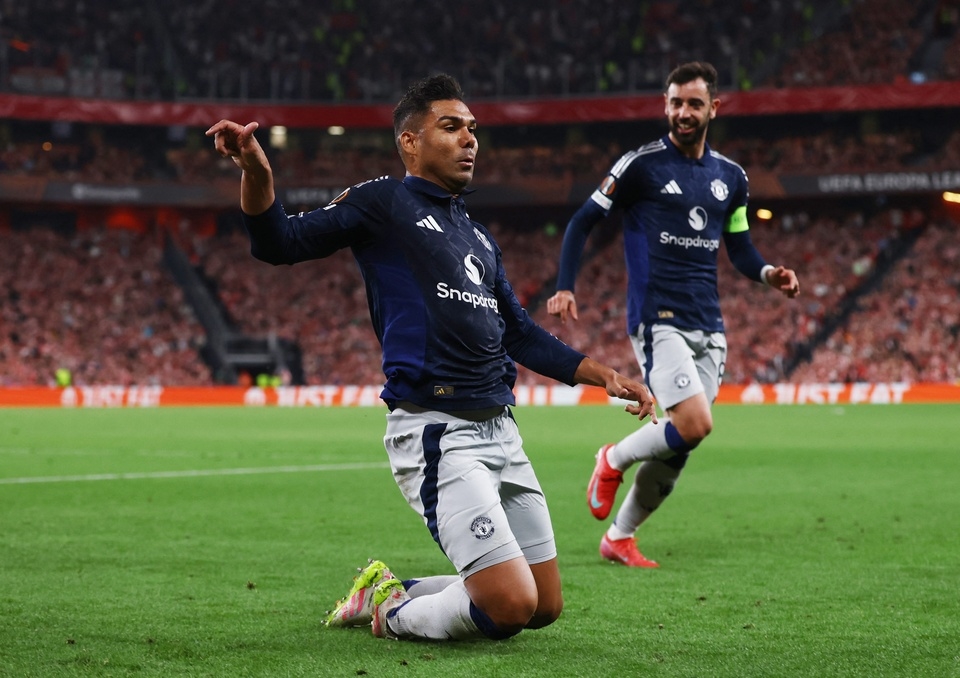 Casemiro, Manchester United, MU thắng Bilbao, bán kết Europa League, Casemiro ghi bàn, Rio Ferdinand