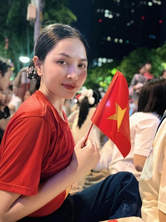 Viết tiếp câu chuyện hòa bình, Nguyễn Văn Chung, Duyên Quỳnh, Võ Hạ Trâm, Đông Hùng, ca khúc viral 30/4, nhạc Việt thịnh hành, âm nhạc lan tỏa