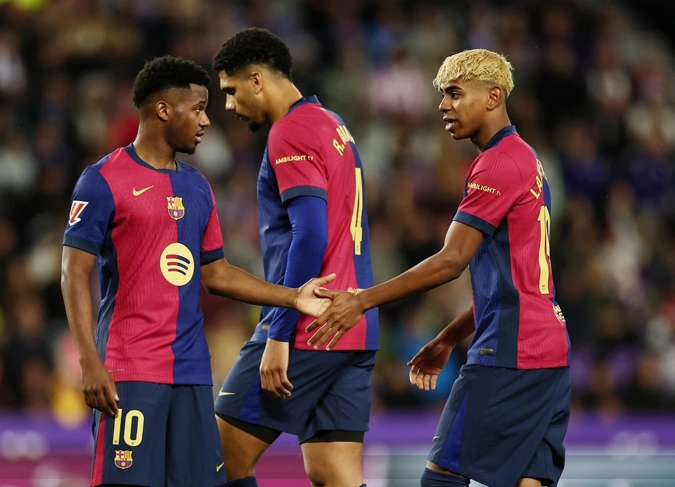 Barcelona, Real Valladolid, La Liga, Raphinha, Fermin Lopez, Hansi Flick, El Clasico