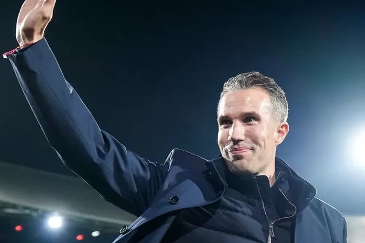 Robin van Persie, Feyenoord, Heracles, HLV Feyenoord, bóng đá Hà Lan, Eredivisie, Champions League, Ernst Happel, terrorball, AZ Alkmaar