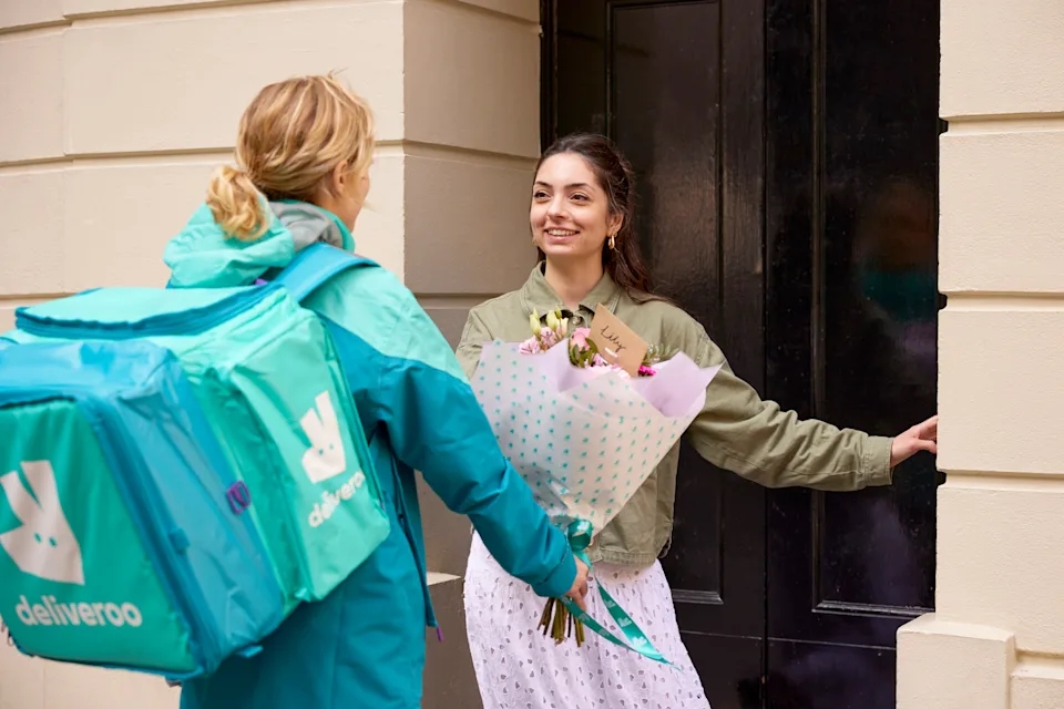 DoorDash mua Deliveroo, DoorDash mở rộng thị trường, thương vụ DoorDash Deliveroo, Deliveroo bị mua lại, thị trường giao đồ ăn toàn cầu
