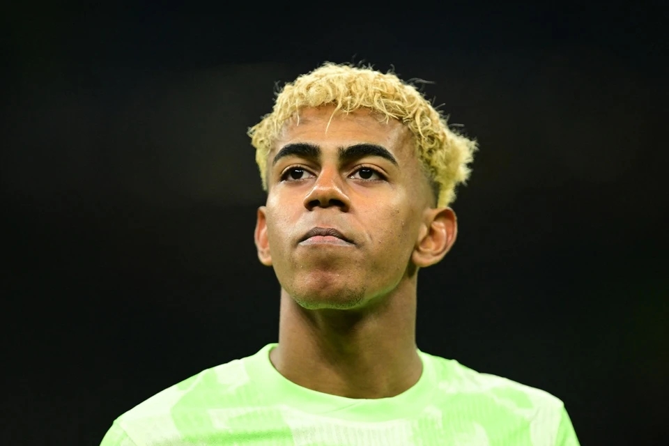 Yamal, Barcelona vs Inter, bán kết Champions League, điểm sáng Barcelona, Yamal 17 tuổi