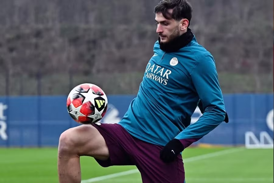 Kvaratskhelia, Arsenal, Tomasz Pasieczny, PSG, Champions League, tuyển trạch viên, Rubin Kazan