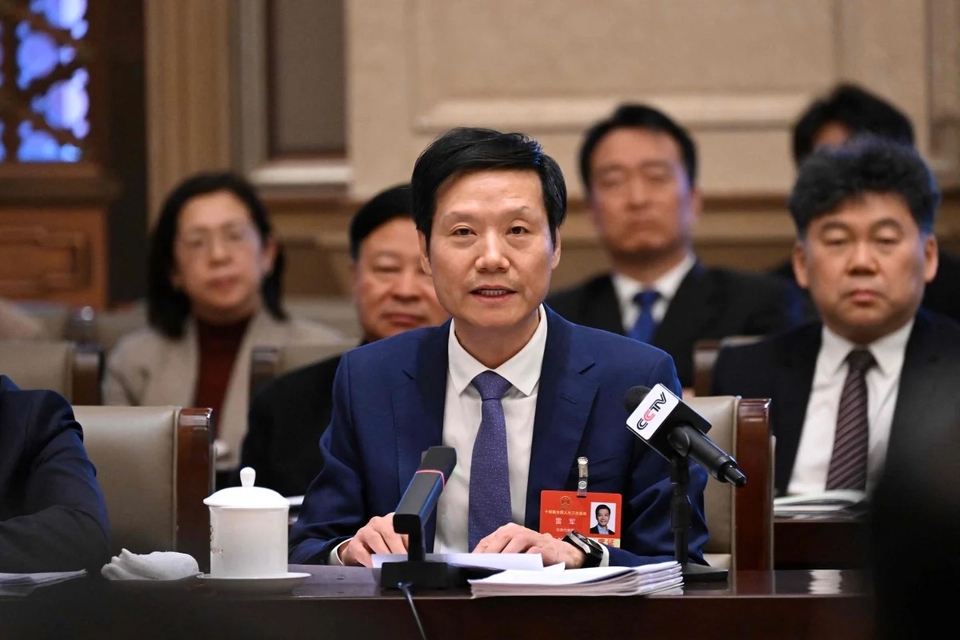 CEO Lei Jun, Xiaomi SU7, tai nạn xe điện, hệ thống hỗ trợ lái, mạng xã hội