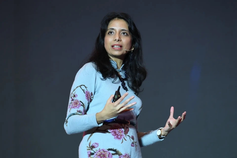 Anima Anandkumar, AI và trí tò mò, AI trong giáo dục, AI thay thế công việc, học sinh và trí tuệ nhân tạo, tương lai nghề nghiệp với AI