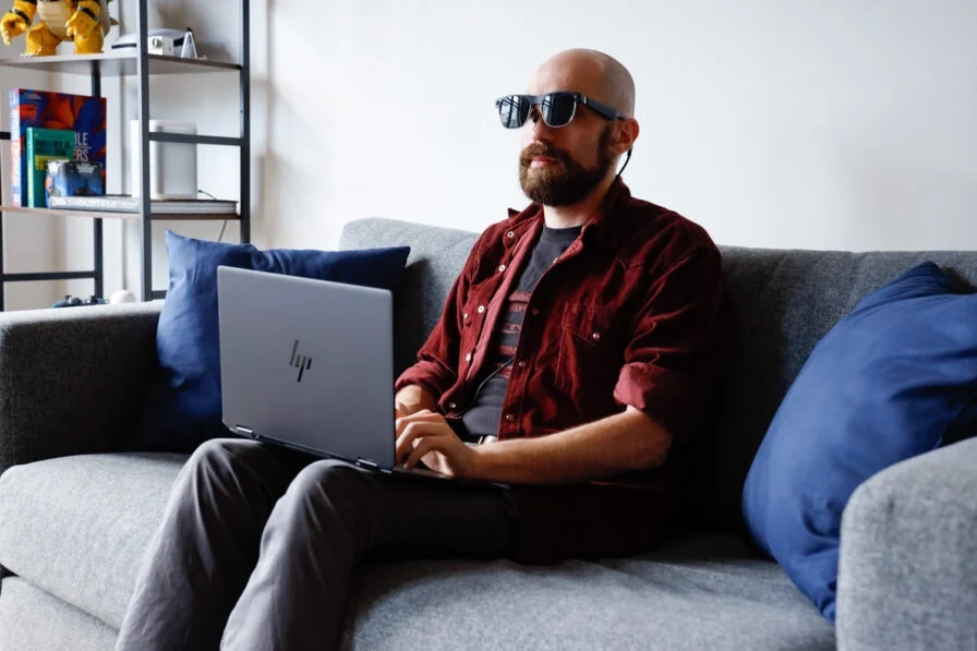 Spacetop, kính AR, Xreal Air 2 Ultra, laptop AR, ứng dụng Spacetop
