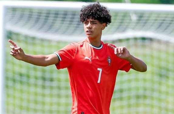 Ronaldo Jr, U15 Bồ Đào Nha, bóng đá trẻ, con trai Ronaldo, Ronaldo Jr U15 Hy Lạp