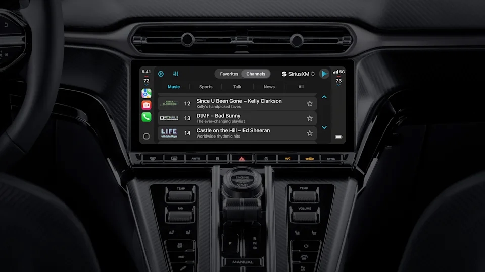 CarPlay Ultra, Apple, Aston Martin, iOS 18.5, xe thông minh, giao diện ô tô