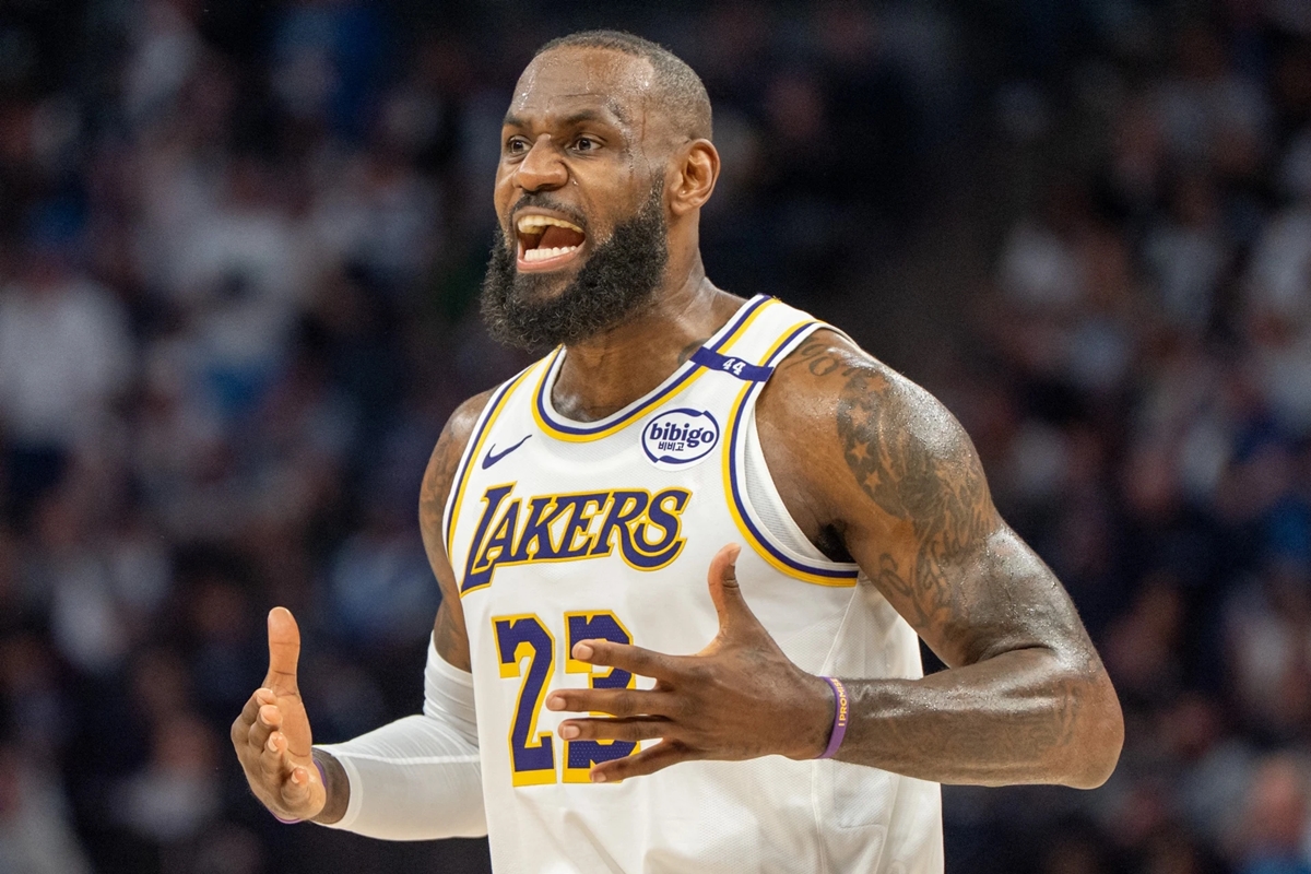 Cristiano Ronaldo, thu nhập Ronaldo, VĐV giàu nhất 2025, Forbes thể thao, thu nhập thể thao thế giới, Messi, Stephen Curry, LeBron James, Tyson Fury
